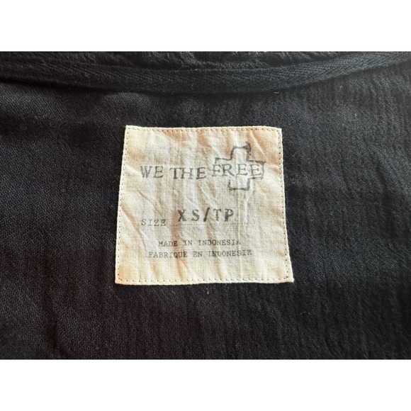 We The Free Women’s Short Sleeve Frayed Black Semi Sheer Shirt Top Oversized XS - Picture 10 of 13